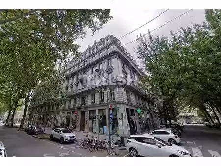 location local commercial 51m²