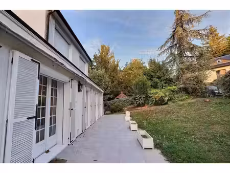 maison 190 m2 avec un studio attenant sur un terrain de 617 m2- 940.000€