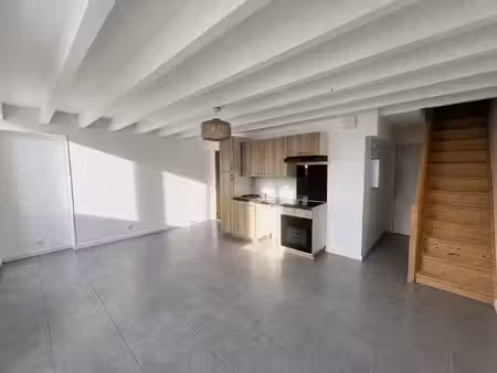tonnay-charente - appartement t3 en duplex