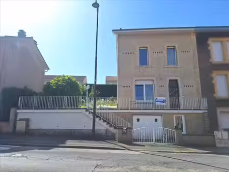 longlaville : maison jumelee a renover - beau potentiel