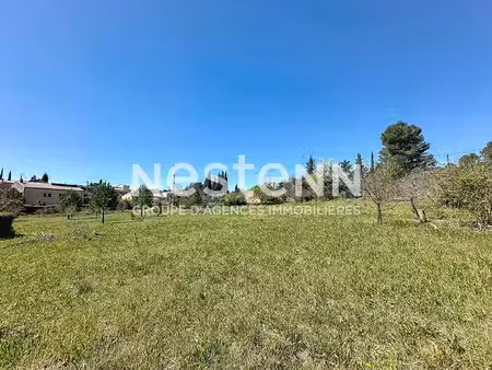 en exclusivité a vendre terrain constructible 1200 m2 lorgues proche village