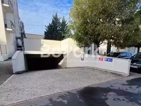 location parking à lyon 8ème (69008)  86 €