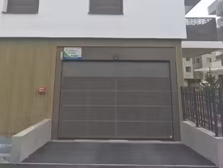 location parking à saint-priest (69800)  81 €