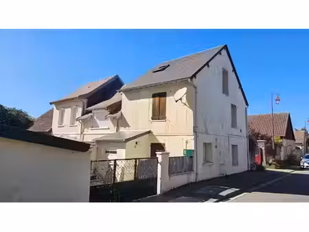 location meublée maison 3 pièces 63.82 m² à lery (27690)  865 €