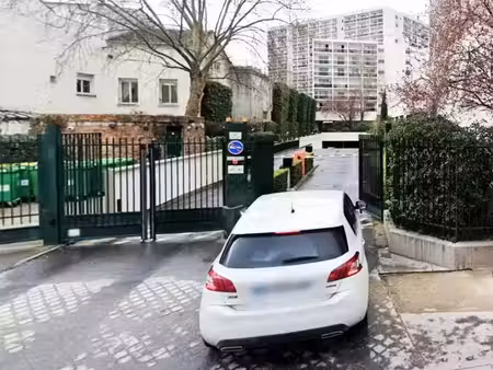 location parking à paris 12ème (75012)  196 €