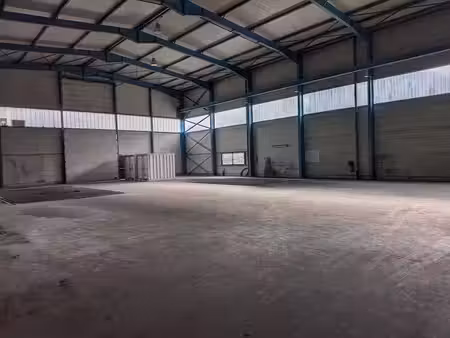 location locaux professionnels 0 pièces 3200 m² à sainte-hélène-du-lac (73800)  36 666 €