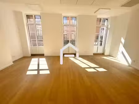 location locaux professionnels 6 pièces 345 m² à toulouse (31000)  7 763 €