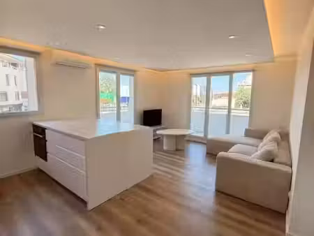 location meublée locaux professionnels 1 pièce 67 m² à toulouse (31000)  522 €