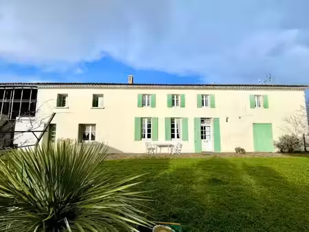 vente maison 6 pièces 155 m² à thezac (17600)  255 600 €