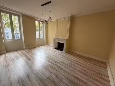 vente appartement 3 pièces 114.68 m² à millau (12100)  149 100 €