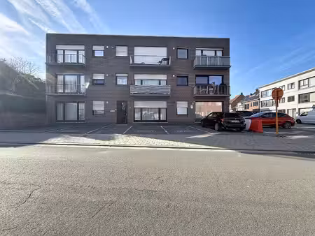 gelijkvloers appartement in het centrum van marke.