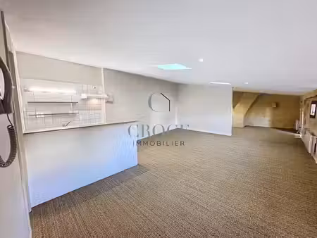 location appartement 2 pièces 63.3 m² à uzès (30700)  620 €