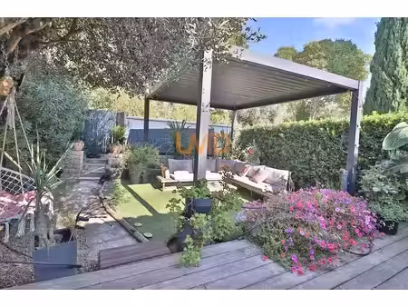 carcès centre: plain pied t4 - calme - jardin et belles prestati