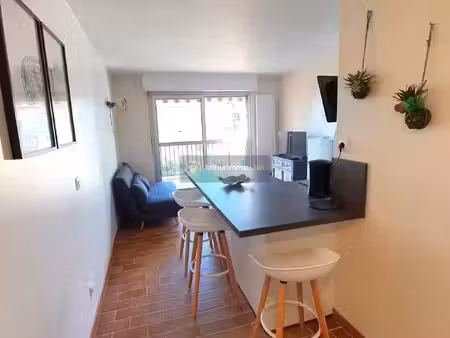 location appartement 1 pièces 26 m2 à roquebrune-sur-argens