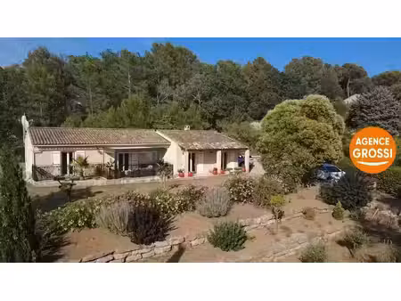 vente maison 4 pièces 130 m² à villecroze (83690)  499 000 €