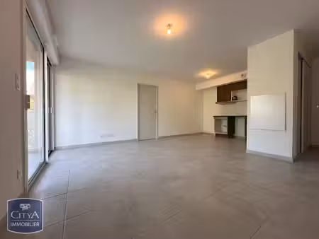 location appartement 2 pièces 47m² caumont sur durance 84510