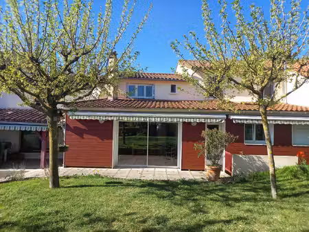 maison 4 chambres +local commercial 199m2( au total) 172000eur