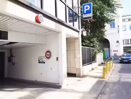 location parking à paris 8ème (75008)  275 €