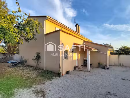 maison de 4 pièces de 90 m² situé à la boixe