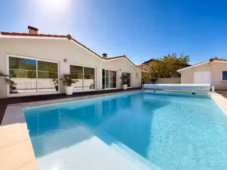 vente maison 7 pièces 205 m² à yvrac (33370)  677 500 €