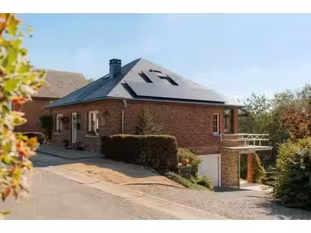 maison lumineuse  jardin plein sud et potentiel à révéler !