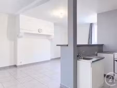 location appartement t1 à plumaudan (22350) : à louer t1 / 43m² plumaudan
