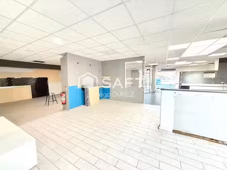 surface commerciale 1 000 m²  emplacement exceptionnel