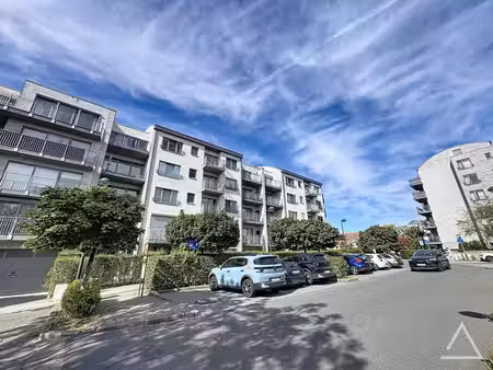 bel appartement avec terrasses  cave et garage
