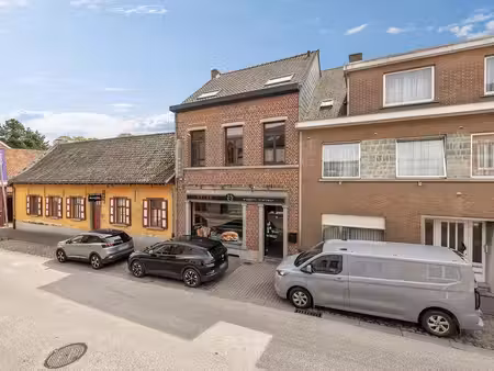 bâtiment commercial à vendre à sint-kwintens-lennik pour € 449.000 avec 3 chambres à couch