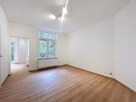 appartement 2 chambres avec terrasse - quartier ulb