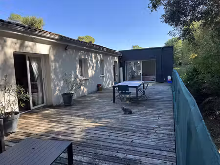 la tremblade  254m2 de plain-pied climatisé  5 chambres.