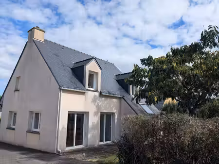 maison josselin 122.33 m²