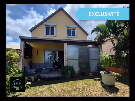 maison f4 avec jardin arboré et vue océan les avirons