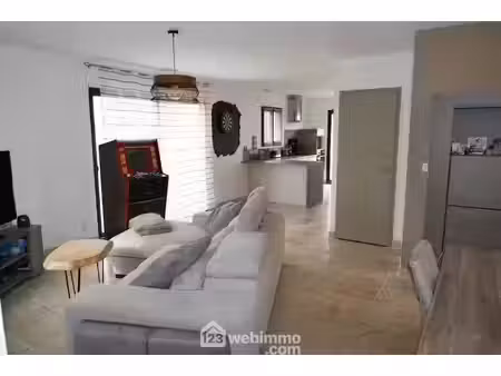 vente villa 4 pièces 91 m² à arles (13200)  288 000 €