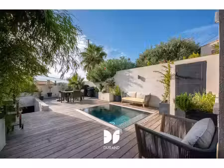 maison de luxe à vendre dans le quartier le roucas blanc