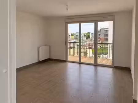 t2 de 42 m² avec grand balcon et 2 places de parking à balma