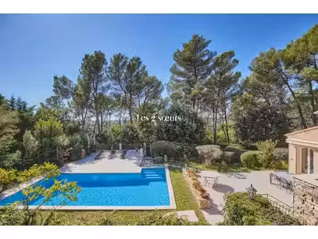 maison de luxe à vendre dans le quartier gardure