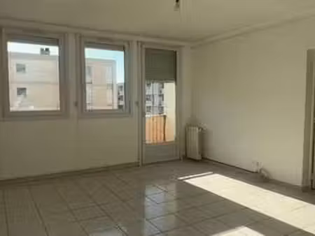 location appartement 4 pièces à marignane (13700) : à louer 4 pièces / 67m² marignane