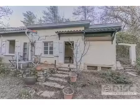 maisonnette à rénover avec belles vues sur la vallée