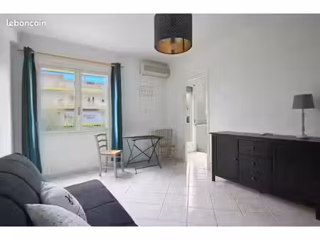 studio 1 pièce 26 m²