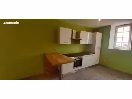 poligny centre-ville – appartement f3 – 70 m²