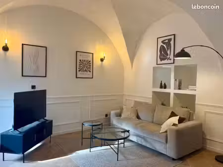 appartement meublé dans un château à évian – cure thermale / mobilité professionnelle