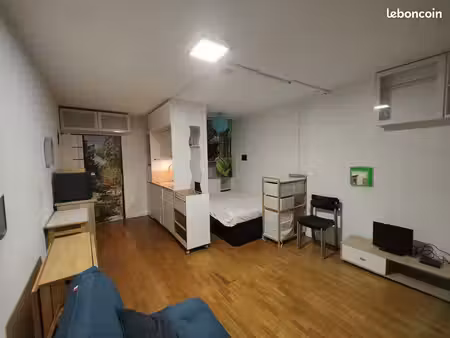 beau studio meublé 30m² avec terrasse