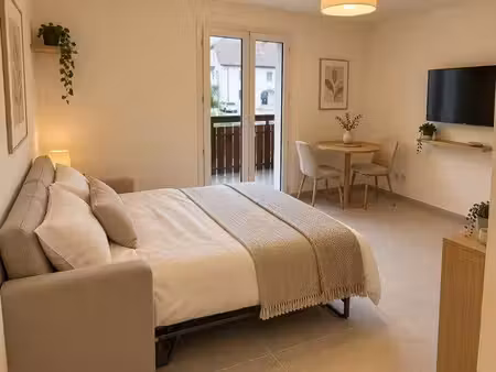 studio rénové à louer