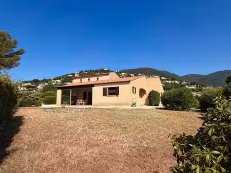 vente maison 4 pièces 150 m² à cavalaire-sur-mer (83240)  880 000 €