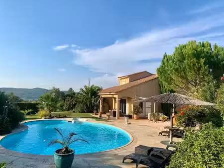 villa brignoles 5 pièce(s) 150 m2