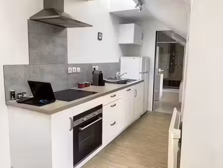 location meublee : maison t2 (44 m²) à peaule