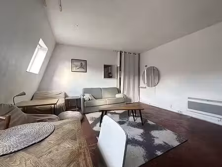 studio meublé avec ascenseur
