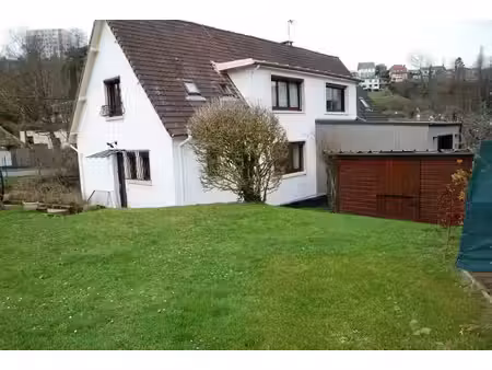 a fécamp dans un quartier résidentiel  pavillon avec sous-sol  3 chambres et jardin