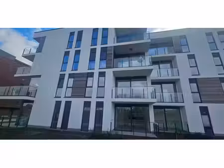 appartement à louer à bree pour € 800 avec 1 chambre à coucher